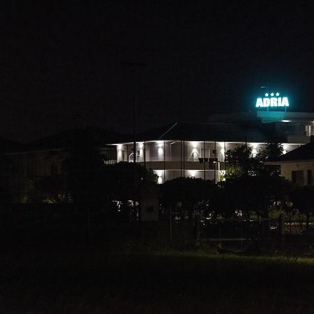 Adria Beach Hotel Alba Adriatica Esterno foto
