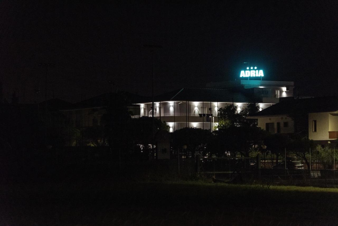 Adria Beach Hotel Alba Adriatica Esterno foto